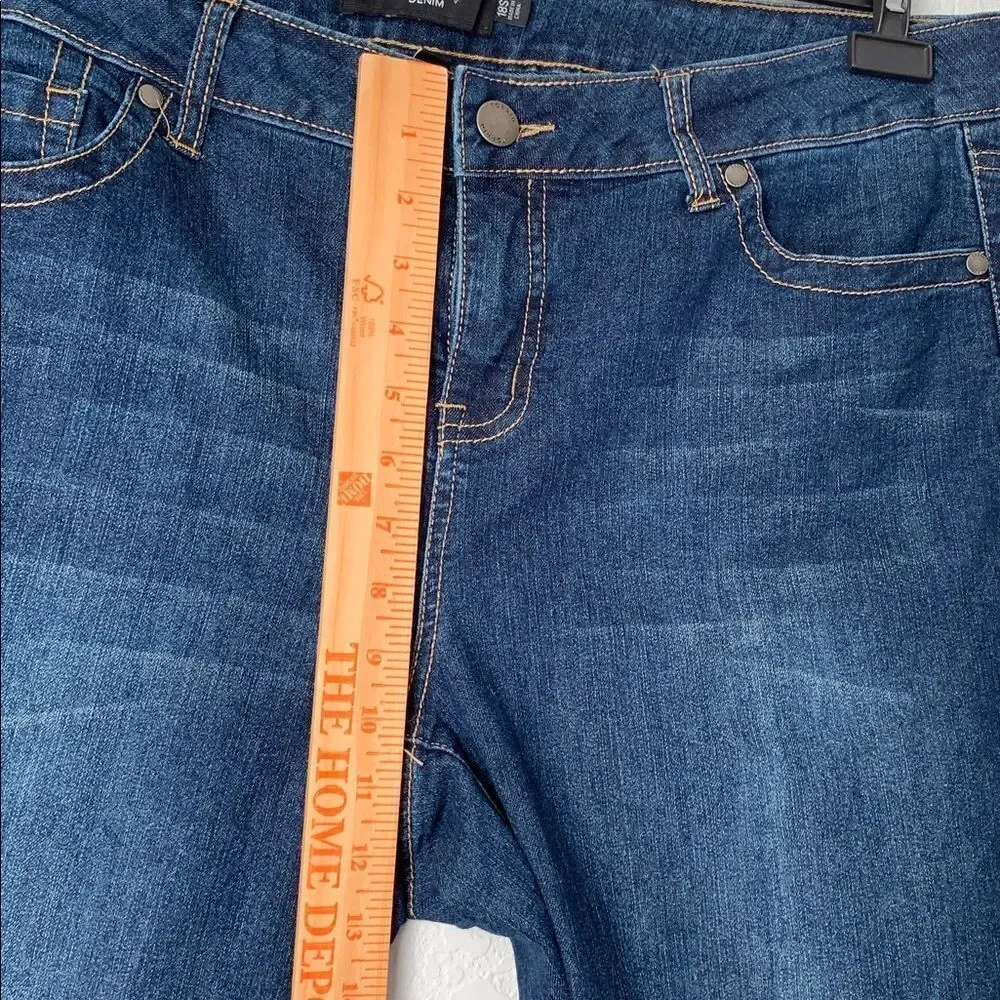 Torrid Denim Women's Dark Wash Skinny Stretch Jeans Size 18 S